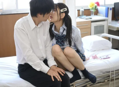 Anh nam sinh yếu đuối được địt bởi khoa khôi trong lớp